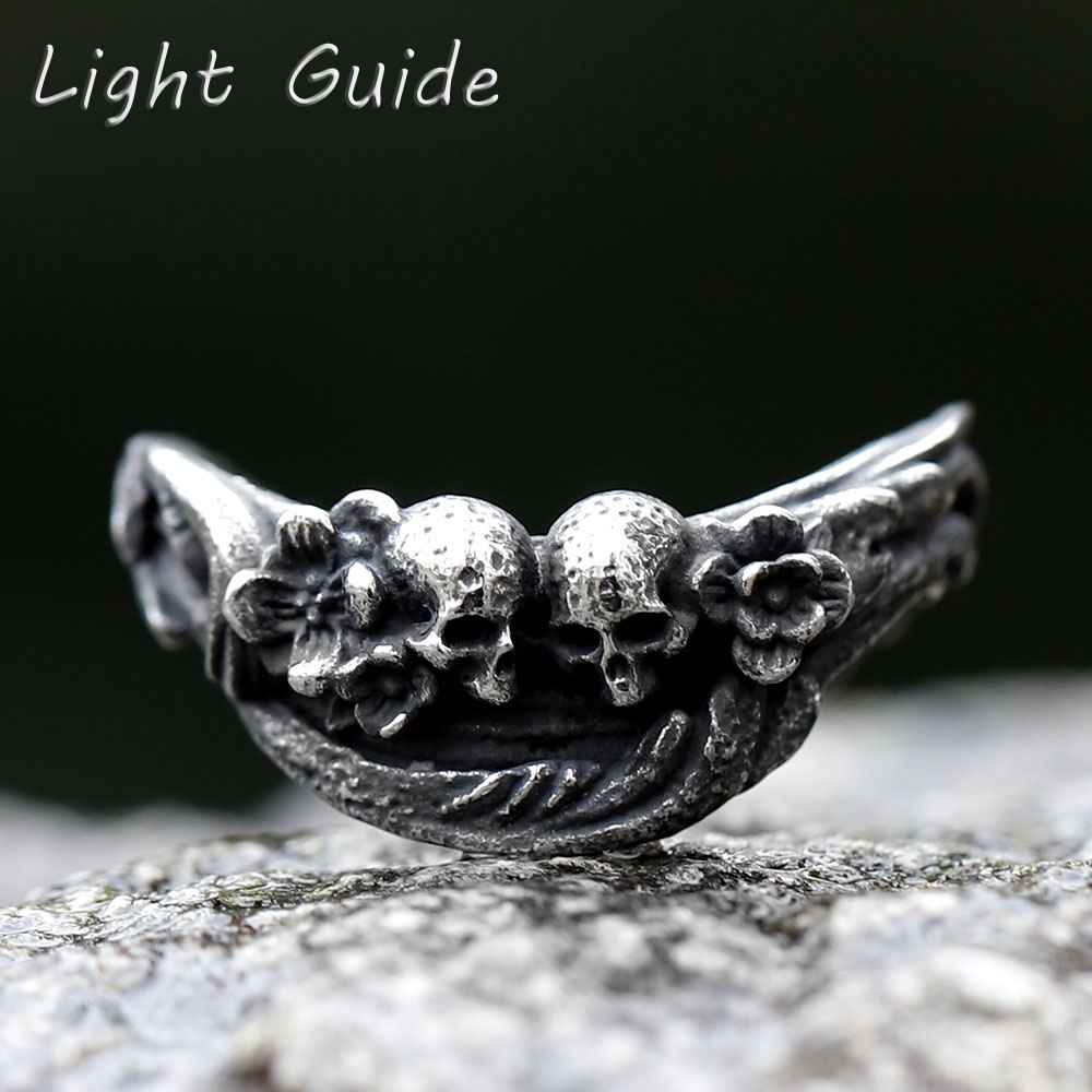 Vintage Fashion Guide - Bague tête de mort dominatrice pour