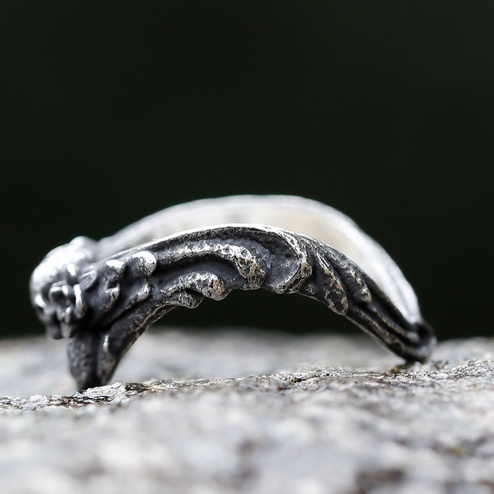 Bague tête de mort dominatrice - Vintage Fashion Guide avis et prix