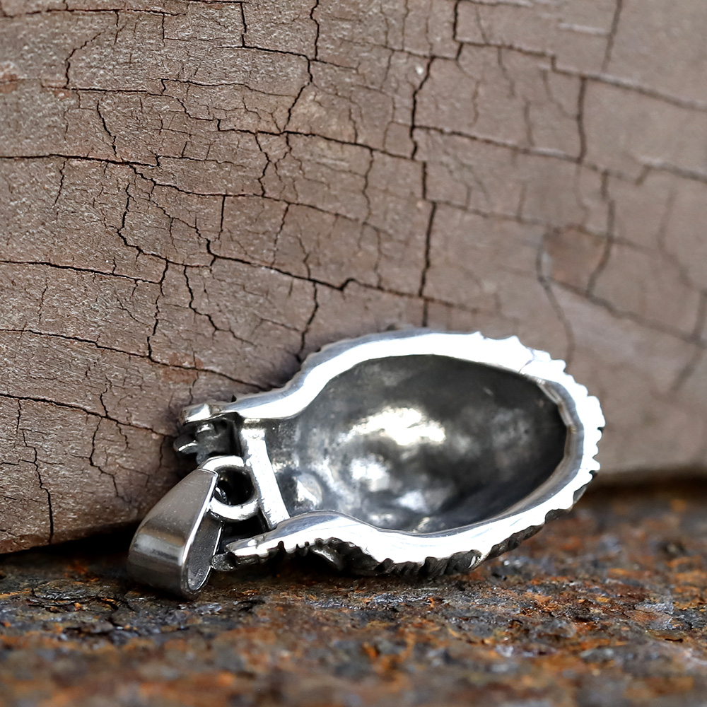 Collier pendentif vintage en a - Vintage Fashion Guide avis et prix